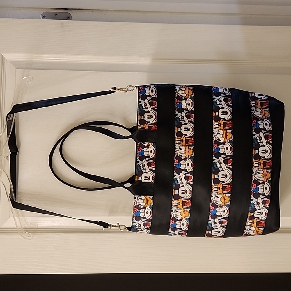 SUPER RARE NWOT Harveys for Disney Couture BFF Seatbelt Large Streamline Tote